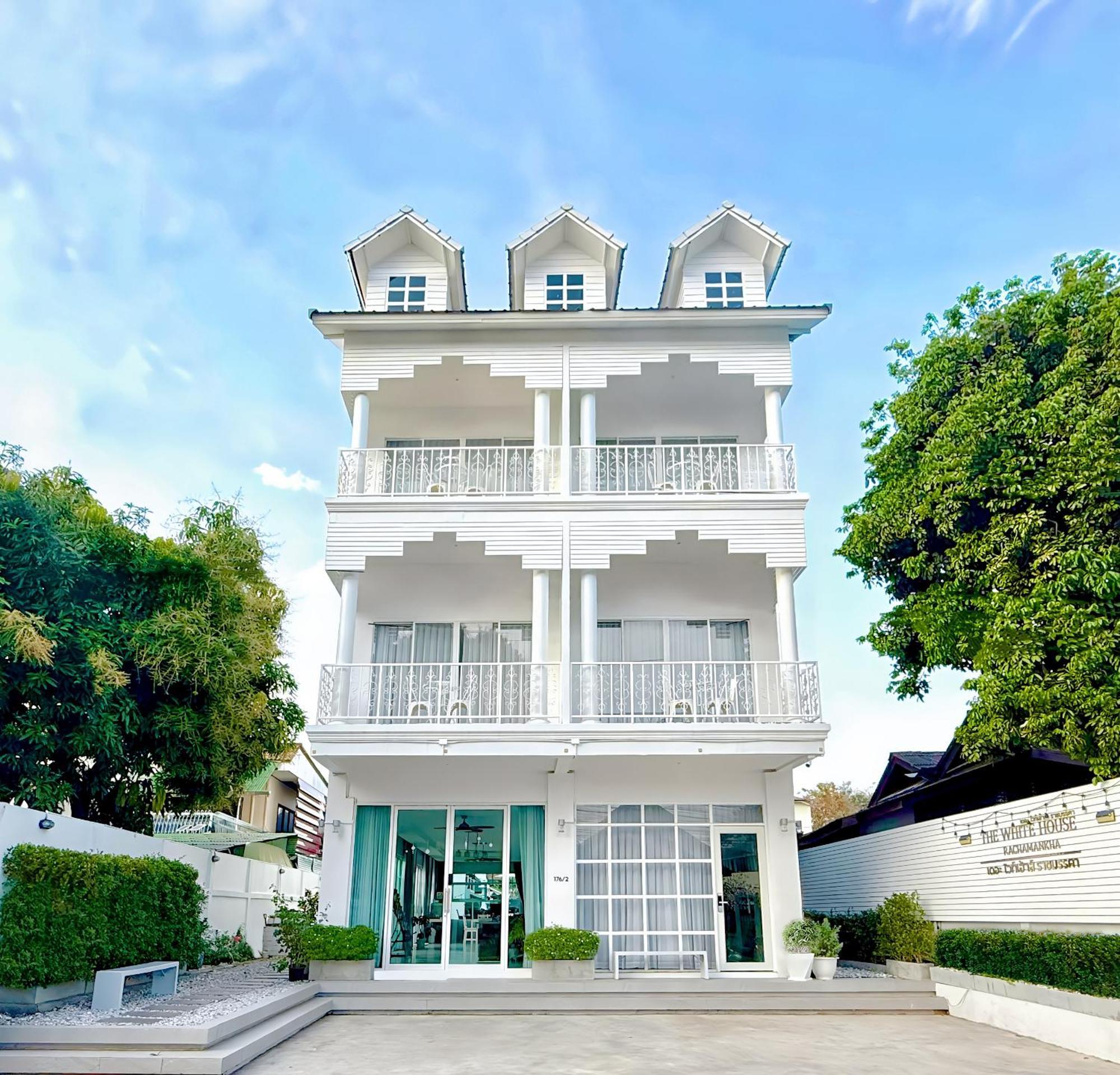 The White House Rachamankha - Adults Only Hostel - Chiang Mai — Photos 3